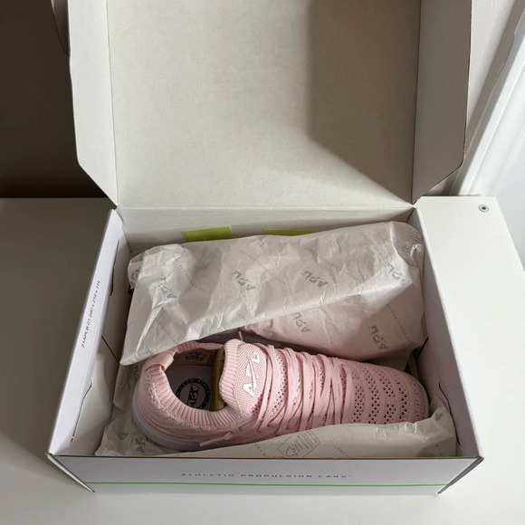 APL Women's Techloom Wave in Bleached Pink and White 7 NWT - Picture 7 of 9
